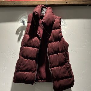 Old Navy vest size x-small burgundy